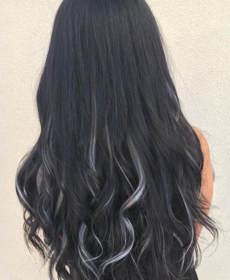 Black hair with gray highlights Long Black Hair With Layers And Highlights, Black And Dark Grey Hair, Grey Highlights In Black Hair, Black With Grey Balayage, Black Hair W Silver Highlights, Black With Gray Highlights, Black Hair With Grey Balayage, Jet Black Hair Color Ideas, Black Hair With Silver