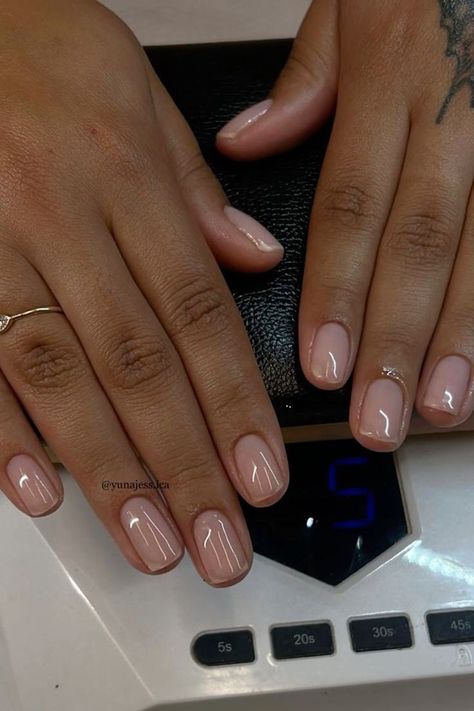 Short Clean Manicure, Russian Manicure Natural, Bare Nails Manicure, Nails Bubble Bath Funny Bunny, Natural Manicure Short, Natural Short Nails Gel, Gel Natural Nails Manicures, Russian Manicure Gel, Clean Short Nails