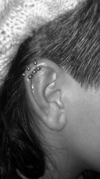 Triple helix Upper Helix Piercing, Triple Helix Piercing, Triple Helix, Piercing Inspiration, Helix Piercing, Helix, Tatting, Piercings