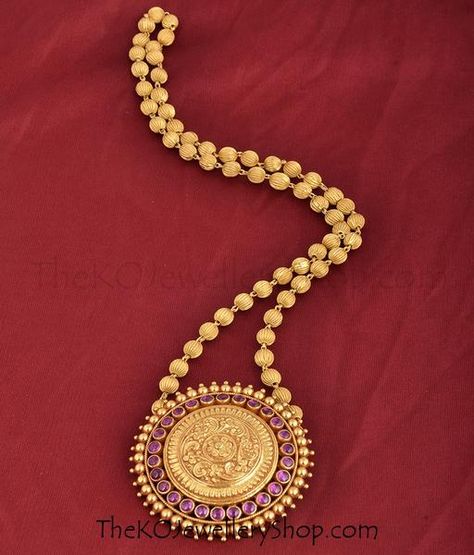 Mohanmala With Pendant, Dollar For Gold Chain, Dollar Chain, Flower Pearl Necklace, Couples Necklace, Gold Temple Jewellery, Gold Jewelry Outfits, Pearl Jewelry Design, Gold Jewelry Simple Necklace