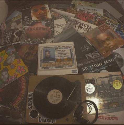 Hiphop Aesthetic, Chill Rap, Ig Icons Highlights Aesthetic, Rap Playlist, Hip Hop Playlist, Playlist Covers Photos, Vinyl Aesthetic, Turn Table Vinyl, Real Hip Hop