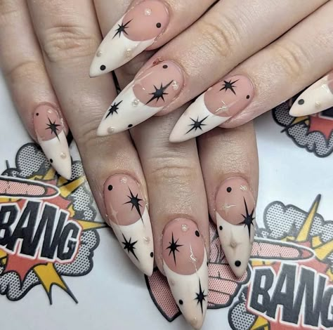 Alt Fall Nails, Spanish Nail Art, Nail Inspo Long Almond, Alt Valentines Nails, Rocker Nails Punk, Witchy Nails Stiletto, Spiritual Nails Designs, Short Witchy Nails, Witch Nails Designs