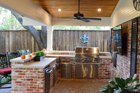 Covered Outdoor Kitchens, Covered Patio Design, Outdoor Kitchen Decor, Outdoor Kitchen Bars, Kitchen Design Diy, Outdoor Bbq Kitchen, Pool Outdoor, Patio Kitchen, Backyard Kitchen