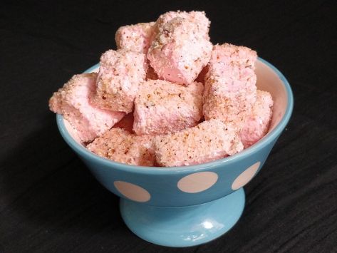 How To Make Easy Toasted Coconut Marshmallows Dessert Dipped Marshmallows, Roasted Coconut, Marshmallow Desserts, Frozen Strawberries, Toasted Coconut, Rice Krispie Treat, Marshmallows, Strawberries, Pantry