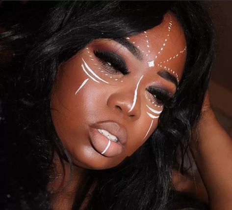 Star Wars Makeup Ideas, African Face Paint, Warrior Makeup, Star Wars Makeup, African Makeup, Black Panther Movie, Makeup Zombie, The Black Panther, Dope Makeup