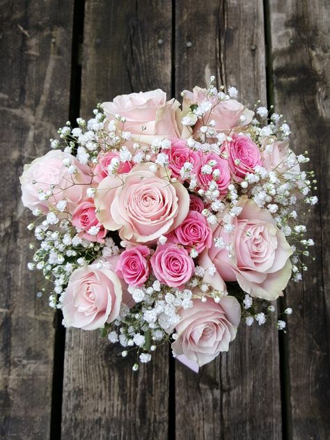 Light Pink Flower Bouquet Prom, Pink And White Rose Bridal Bouquet, Light Pink Flower Bouquet Wedding, Blush Pink Flower Bouquet, Roses And Babysbreath Bouquet, Pink Bouquets Of Flowers, Light Pink Prom Bouquet, Pink Bouquet Prom, Pink And White Prom Bouquet