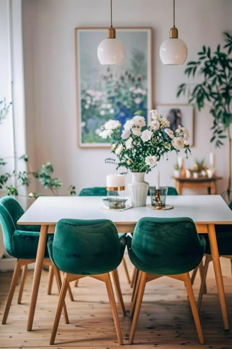 5 Tips for Dining Room Wall Decor Success Dining Area Color Ideas, Living Dining Room Colour Schemes, Dining Room Color Ideas, Colourful Dining Room, Mcgee Dining Room, Studio Mcgee Dining Room, Dining Room Design Color, Modern Vintage Dining Room, Studio Mcgee Dining