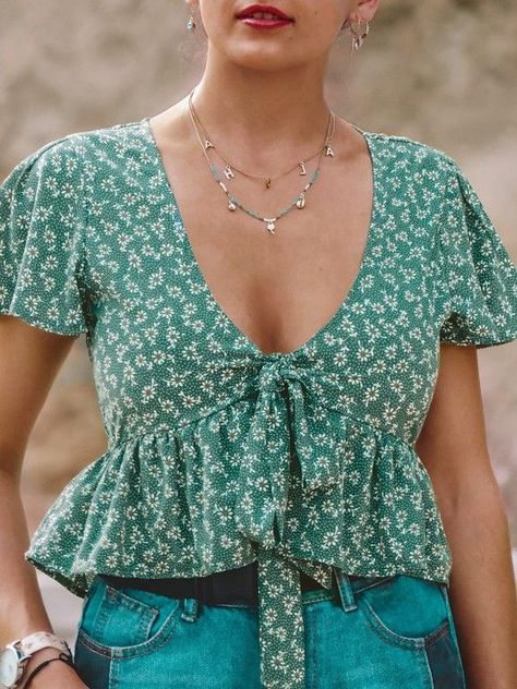 Trendy Fashion Tops, Butterfly Sleeve, Clover Green, Flower Butterfly, Cute Blouses, Peplum Blouse, Butterfly Sleeves, Shop Blouses, Fashion Tops