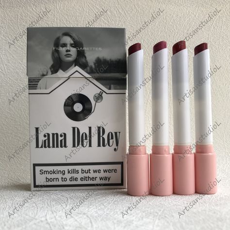 Lana Del Rey Lipstick, Ur Photo, Matte Lip Gloss, Velvet Lipstick, Latest Makeup, Nude Makeup, Cosmetic Items, Lana Del Ray, Lipstick Set