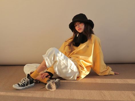 Yellow White Outfit, Smiley Embroidery, Bombshell Fashion, Statement Sneakers, Sneakers Guide, People Poses, Korean Streetwear, Female Pose Reference, Body Reference Poses