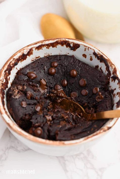 100 Calorie Chocolate Mug Cake %26%238211%3B No Oil%21 Healthy Mug Cake 100 Calories, Low Calorie Mug Cake, Healthy Mug Cake, Homemade Fruit Snacks, Low Calorie Chocolate, Strawberry Oatmeal Bars, Mug Cake Healthy, Protein Mug Cakes, Vanilla Mug Cakes