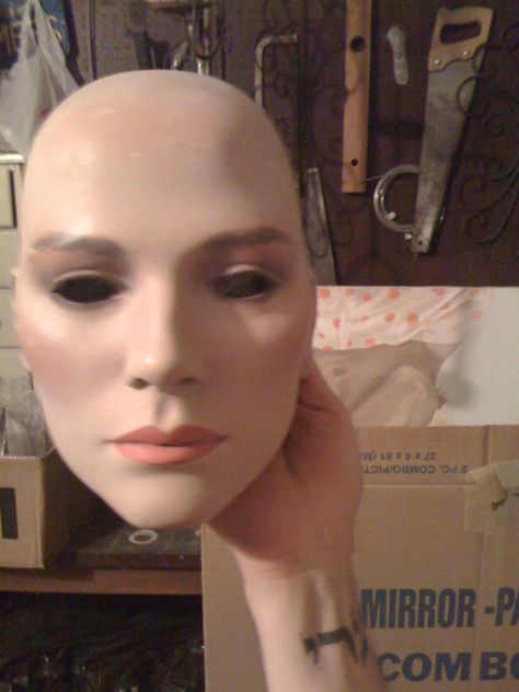 Kim Cattrall face mask from Mannequin. | This is the closest… | Flickr Mannequin 1987, Mannequin Face, M50 Gas Mask, Realistic Face, Mannequin Challenge, Kim Cattrall, Silicone Masks, Female Mask, Gas Mask