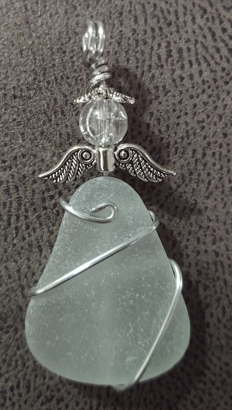 Sea Glass Crafts Diy Projects, Sea Glass Angels, Shard Art, Sea Glass Angel, Seaglass Crafts, Broken Glass Crafts, Purse Charms Diy, Sea Glass Gifts, Sea Glass Art Diy