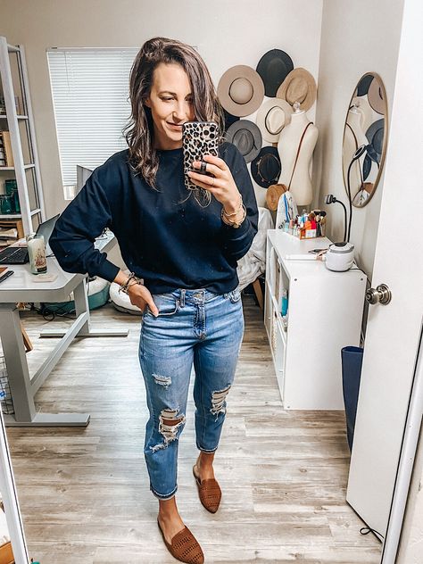 Mom Jeans Outfit Winter, Basic Closet, Affordable Jeans, Slide Shoes, Mommy Outfits, Mom Jeans Outfit, Jeans Pant, Distressed Mom Jeans, Ladies Jeans