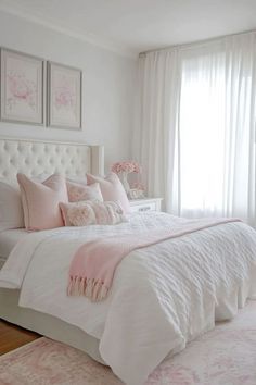 Pink And White Queen Bed, Cream And Light Pink Bedroom, Light Pink Home Decor, White And Light Pink Bedroom, Pink Bed Decor, Pink And White Room, White And Pink Bedroom, Light Pink Bedroom, Pink And White Bedroom