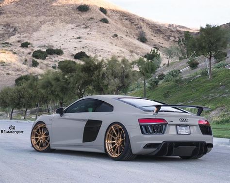 ADV.1 Wheels on Instagram: “NAR-8 Nardo Grey Audi R8 | @r1motorsport www.thewheelindustry.com #adv1 #thewheelindustry #adv1wheels #audi #audir8 #r8v10 #quattro…” Nardo Grey Audi, Audi R8 V10 Plus, Bronze Wheels, Nardo Grey, R8 V10, Audi R8 V10, Grey Car, Custom Cars Paint, Rich Money