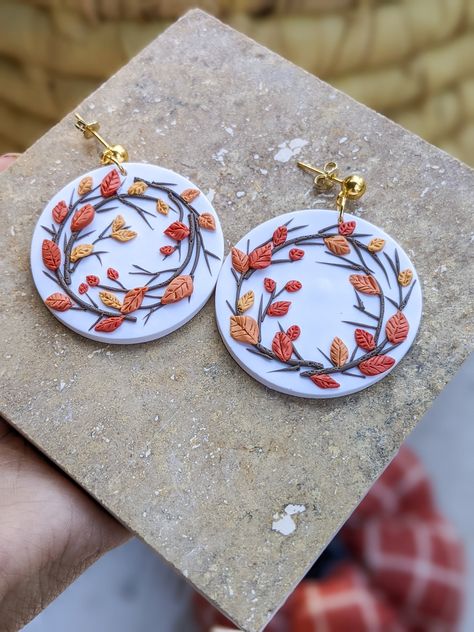 Fall Leaves Polymer Clay Earrings, Boho Fall Wreath, Fall Polymer Clay Earrings, White Polymer Clay Earrings, Jumping Clay, Boho Autumn, Wreath Earrings, Paper Jewellery, White Polymer Clay