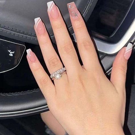 Slanted French Nails, Slanted Tip Nails, Slanted French Tip Nails, Unique French Manicure, Baddie Nail Ideas, French Press On Nails, Nails Baddie, Nail Tip Designs, Short Fake Nails