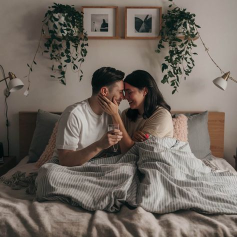 12 Bedroom Photoshoot Ideas to Elevate Your Photography Game 12 Bedroom Couple Photoshoot, Bedroom Photoshoot Ideas, Bedroom Couple, Bedroom Photoshoot, Couple Room, Photoshoot Backdrops, Indoor Photography, Creative Bedroom, Lifestyle Content