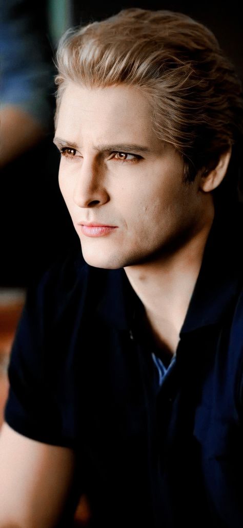 Carslile Cullen Aesthetic, Peter Facinelli 90s, Carlisle Cullen Wallpapers, Carlisle Cullen Fanart, Carlisle Cullen Aesthetic, Felix Volturi, Twilight Carlisle, Demetri Volturi, Forks Washington Twilight