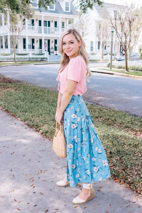 Skirts for Spring // Spring Style Modest Spring Outfits, Spring Skirt Outfits, Outfits Modest, Peplum Tops, Outfits Dress, Rock Outfit, Cute Spring Outfits, Spring Skirts, Heidi Klum