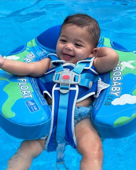 🌟 Mambobaby Float Fun! Check out this adorable baby enjoying the fun of the Mambobaby Float Chair in back float and tummy float! 😊 💙 👶✨ Ready to give your baby the best pool experience? Visit www.mambobaby.shop and use code lovemambobaby to get your 12% discount! Thank you very much for your sharing @brittany_trapp ⚠️WARNING 🔴USE ONLY UNDER CONSTANT SUPERVISION OF ADULT, AND KEEP YOUR BABY WITHIN ARM‘S REACH. 🔴USE ONLY IN SAFE WATERS AND KEEP THE BUOYANT TAIL ATTACHED. 🔴THIS PRODUCT SH... Baby Float, Baby Smiles, Baby Swimming, Cool Pools, Adorable Baby, Baby Essentials, Summer Baby, Cool Baby Stuff, Baby Care