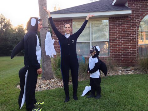 DIY Orca costumes Orca Costume Kids Diy, Orca Costume, Diy Costumes Kids, Kids Diy, Kids Costumes, Diy For Kids, Academic Dress, Birthday