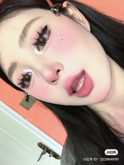 Bunny Makeup Aesthetic, Doll Face Makeup, Bunny Makeup, Punk Makeup, Soft Makeup Looks, Flower Knows, Doll Eye Makeup, Cute Eye Makeup, Casual Makeup