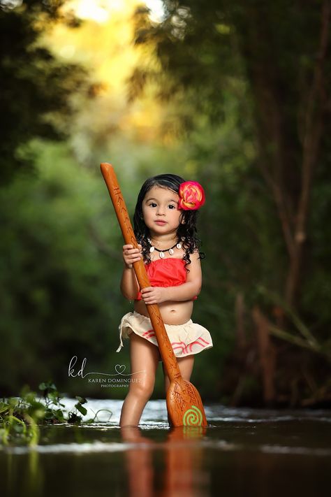 Moana Birthday Photoshoot Ideas, Moana Birthday Picture Ideas, Baby Moana Photoshoot, Moana Pictures Ideas, Moana Birthday Photoshoot, Luau Photoshoot, Moana Photoshoot Ideas, Moana Photoshoot, Cute Disneyland Outfits