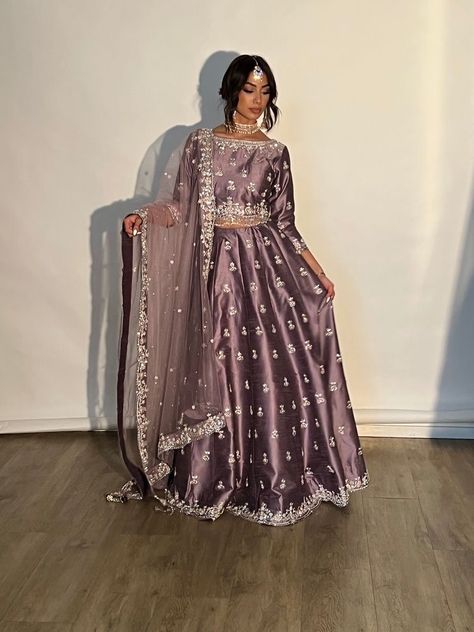 Gulnaaz Fashion, Demetra Outfits, Party Make-up, Desi Dress, Purple Outfit, Desi Wedding Dresses, Indian Outfits Lehenga, Desi Fashion Casual, Pakistani Fancy Dresses