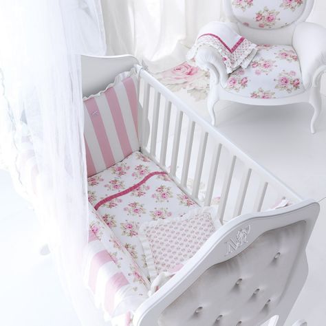 It's the first day of spring!🌸 🐣 We are oh so excited for the blossoming of flowers and all things new! Are you expecting a spring baby? What better first nest for them than the Mona Lisa Living Cradle with matching floral bedding, expertly crafted by masters in Italy✨ To shop this cradle and matching Chest of drawers, simply visit Happy Spring! #InteriorsofHope Lisa Baby, Babies Nursery, Pink Furniture, Nursery Accessories, Padded Headboard, Baby Cot, Floral Bedding, Cot Bedding, Baby Furniture