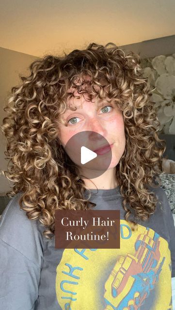 Marisa Mondoro | ✨Loved doing this simple curly hair routine! It literally took me 30 minutes to do including my dry time! Def try it out on your next w... | Instagram Simple Curly Hair Routine, 3b 3c Curly Hair, Curly Hair Routine Products, Curly Routine, Volume Mousse, 3c Curly Hair, Curl Defining, Curl Defining Cream, Wash Day