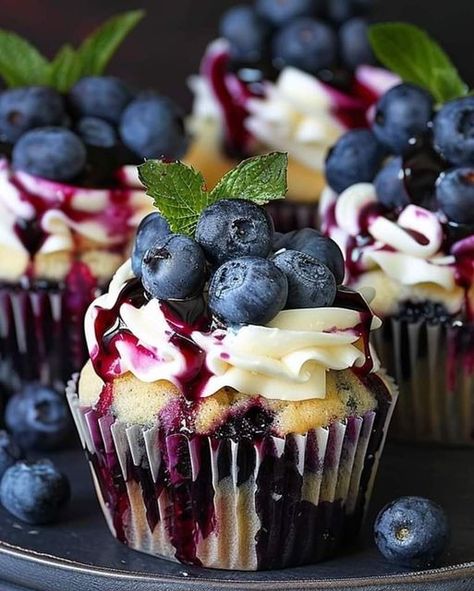 White Chocolate Blueberry Cheesecake, Chocolate Blueberry Cheesecake, Blueberry Cheesecake Cupcakes, Cheesecake Cupcakes Recipe, Chocolate Blueberry, Cheesecake Cupcakes, Gourmet Desserts, Blueberry Cheesecake, Creamy Cheesecake