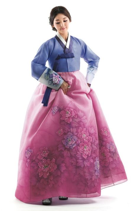 South Korea Traditional, Beautiful Hanbok, Korean Traditional Dress Hanbok, Korean Bride, Korea Traditional, Korean Traditional Dress, Culture Clothing, Korean Hanbok, Ethnic Outfits