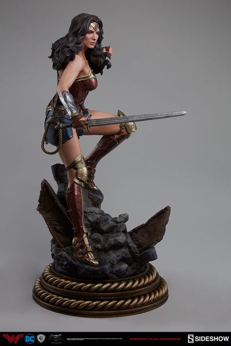 http://dccomicsnews.com/2017/02/03/sideshow-collectibles-wonder-woman-premium-format-figure/ Wonder Woman Action Pose, Superman Vs Batman, Golden Age Wonder Woman, Dcau Wonder Woman, Wonder Woman Statue, Wonder Woman Amazons, Superman Dawn Of Justice, Daughter Of Zeus, Character Statue