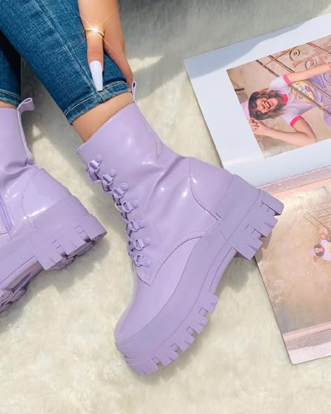 Pastel Platforms, Pink Alternative Fashion, Chica Aesthetic, Wednesday Costume, Pastel Shoes, Cute Converse Shoes, Build An Outfit, Cute Casual Shoes, Stiletto Heels Sandals