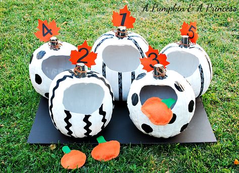 Pumpkin Toss Game, Fall Festival Games, Halloween Pumpkin Diy, Fun Halloween Party Games, Fun Halloween Games, Festival Games, Diy Halloween Games, Bean Bag Toss Game, Halloween Games For Kids