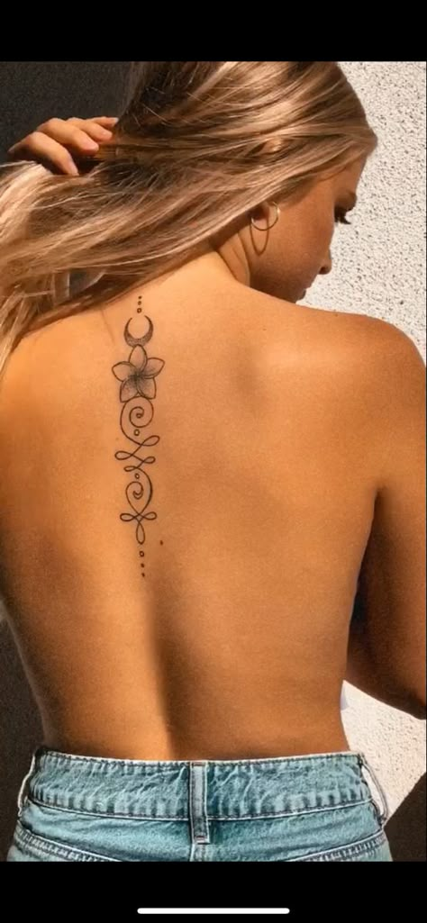 Moon Tattoo Back, Back Spine Tattoo, Girl Spine Tattoos, Beautiful Back Tattoos, Feminine Back Tattoos, Flower Spine Tattoos, Sketch Style Tattoos, Girl Back Tattoos, Tattoo Back