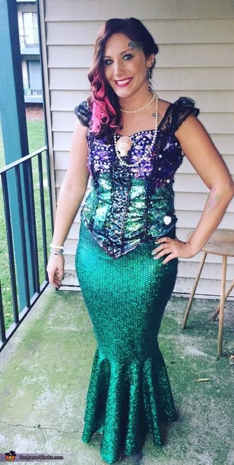 Diy Mermaid Costume For Women Homemade, Home Made Mermaid Costume, Diy Mermaid Top For Women, Evil Mermaid Costume Diy, Ariel Costume Diy, Women’s Mermaid Costumes, Diy Mermaid Costume, Mermaid Costume Women, Adult Mermaid Costume