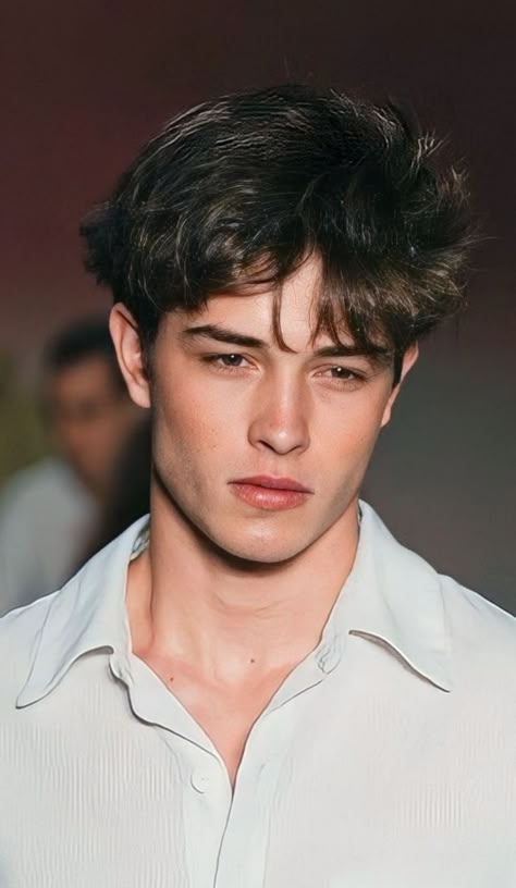 Hollow Cheeks, Male Model Face, Francisco Lachowski, Look Attractive, كريستيانو رونالدو, Model Face, Aesthetic Guys, Attractive Guys, Long Hair Styles Men