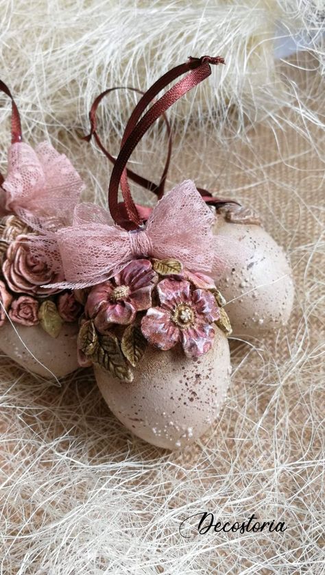 Egg Artistry, Decorative Eggs, Easter Egg Art, Easter Craft Decorations, Spring Easter Crafts, Easter Egg Designs, Easter Egg Crafts, Easter Inspiration, Easter Projects