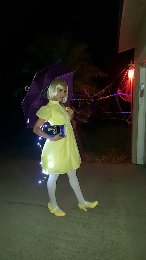 DYI Morton Salt girl costume Like the lights pouring from the can Salt Shaker Costume, Morton Salt Costume, Halloween Costumes Chappell Roan, Chappell Roan Halloween Costume, Carol Baskin Costume, Salt Girl Costume, Morton Salt Girl Costume, Salt Costume, Morton Salt Girl