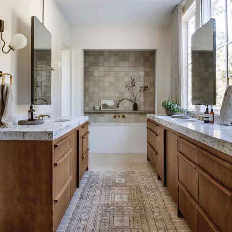 april tomlin on Instagram: “First picture drop for #naturalcomposition. I love this bathroom so much. I remember we we first talked @nicatnitemusic about that bath…” April Tomlin, Primary Bath, Bathroom Inspo, Glass Shower, Shower Design, Beautiful Bathrooms, Bathroom Designs, New Build, Interior Inspo