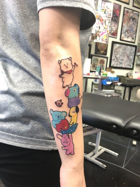 My BTS BT21 tattoo :) Kpop Tattoos, Army Tattoos, Korean Tattoos, Fan Tattoo, Bts Tattoos, Large Tattoos, Coron, Henna Tattoo Designs, Little Tattoos