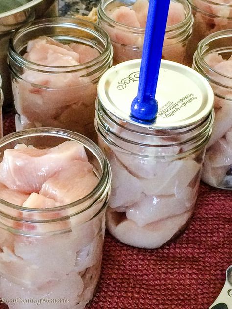 cold Best Soups To Can, Things You Can Can In Jars, Dry Canning Recipes, Chicken Canning Recipes, How To Can Chicken, Canning Chicken Recipes, Canning Chicken Breast, Diy Canning Storage, Canning Storage Ideas