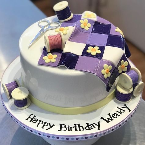 There truly is a perfect cake out there for every kind of hobby! Last week we had this sweet cake for an avid quilter’s birthday!. . . . .… Quilt Cakes Birthday, Quilting Cake Ideas, Quilt Cake Ideas, Quilt Cake, Quilted Cake Design, Patchwork Cake, Quilted Cake, Edible Slime, Cake Decorating With Fondant