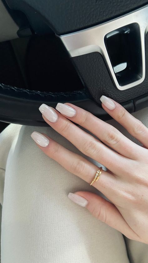 Nails Minimalistic, Hand Inspiration, Nail Palette, Hand Aesthetic, خواتم خطوبة, Elegant Touch Nails, Hello Nails, Beige Nails, Simple Gel Nails