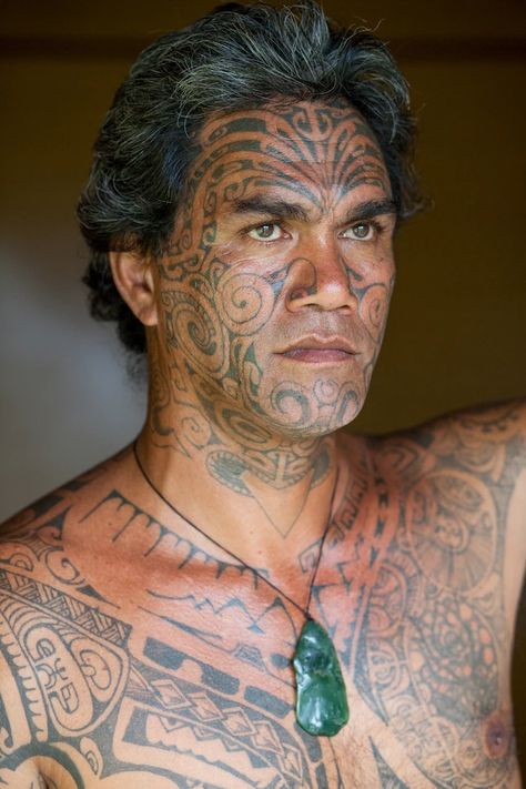 Surfer Tattoo, Moorea Island, Maori People, Polynesian Tattoo Designs, Marquesan Tattoos, Samoan Tattoo, Facial Tattoos, Indian Tattoo, Face Tattoos