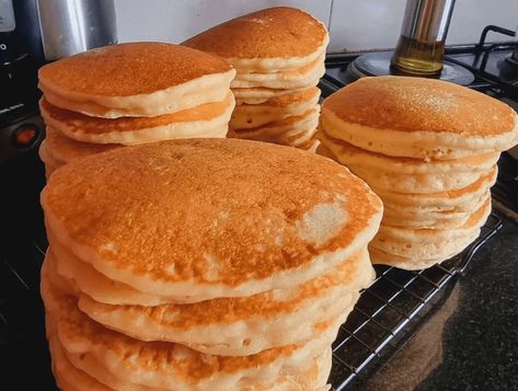 1 Point Weight Watchers Fluffy Pancakes – No Bananas! Weight Watcher Pancakes, Greek Yogurt Pancakes Recipe, Best Keto Pancakes, Light And Fluffy Pancakes, Greek Yogurt Pancakes, Fluffy Pancake Recipe, Yogurt Pancakes, Vegan Pancakes, Fluffy Pancakes