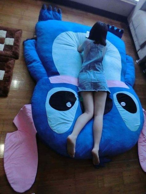 Stitch Bedroom Ideas For Kids, Cute Stitch Stuff, Stitch Themed Bedroom, Stitch Furniture, Stitch Room Ideas, Stitch Gift Ideas, Stitch Room Decor, Stitch Bedding, Lilo And Stitch Toys